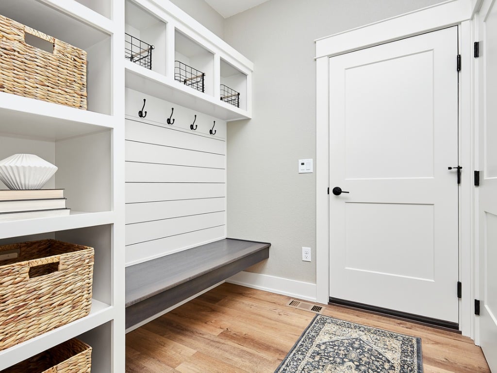 mudroom-entryway.jpg_s=1024×1024&w=is&k=20&c=_-yLjt8LSXvNsnm5v3QjG1npq6jmrIQ2XnyW0R3Ez9Q=